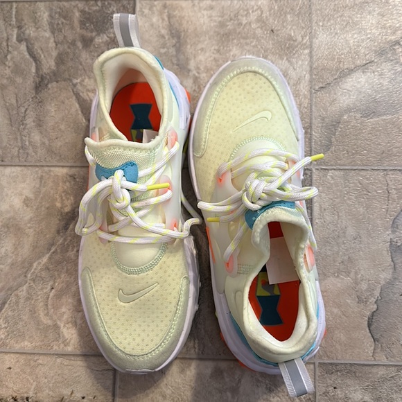 REACT PRESTO - Picture 2 of 4